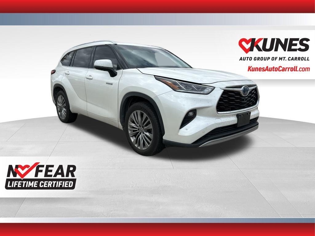 used 2020 Toyota Highlander Hybrid car, priced at $28,877