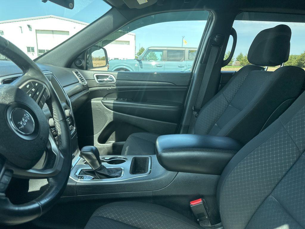 used 2018 Jeep Grand Cherokee car, priced at $15,221
