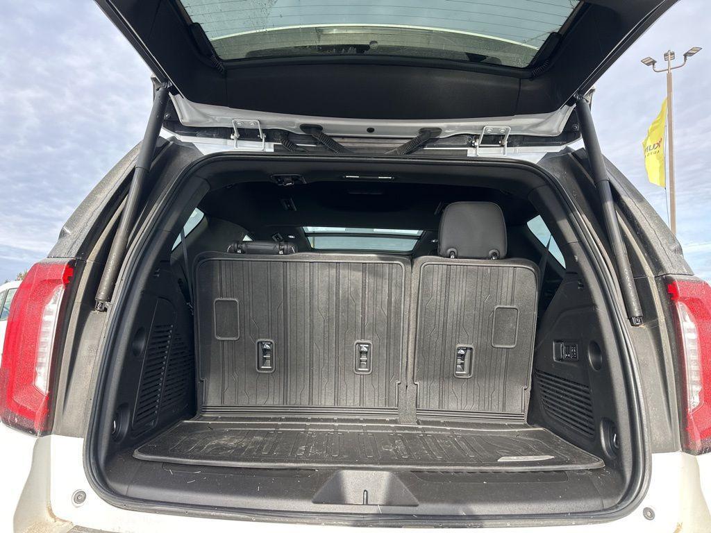 used 2023 GMC Yukon car, priced at $48,263