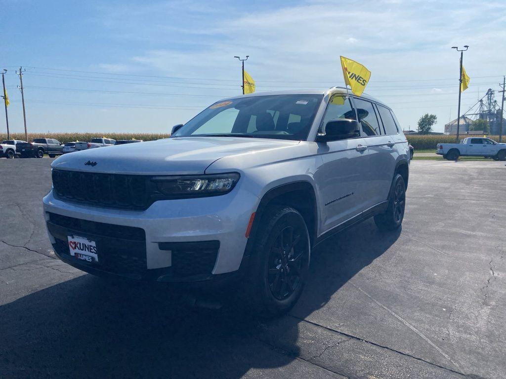 used 2024 Jeep Grand Cherokee L car, priced at $27,070