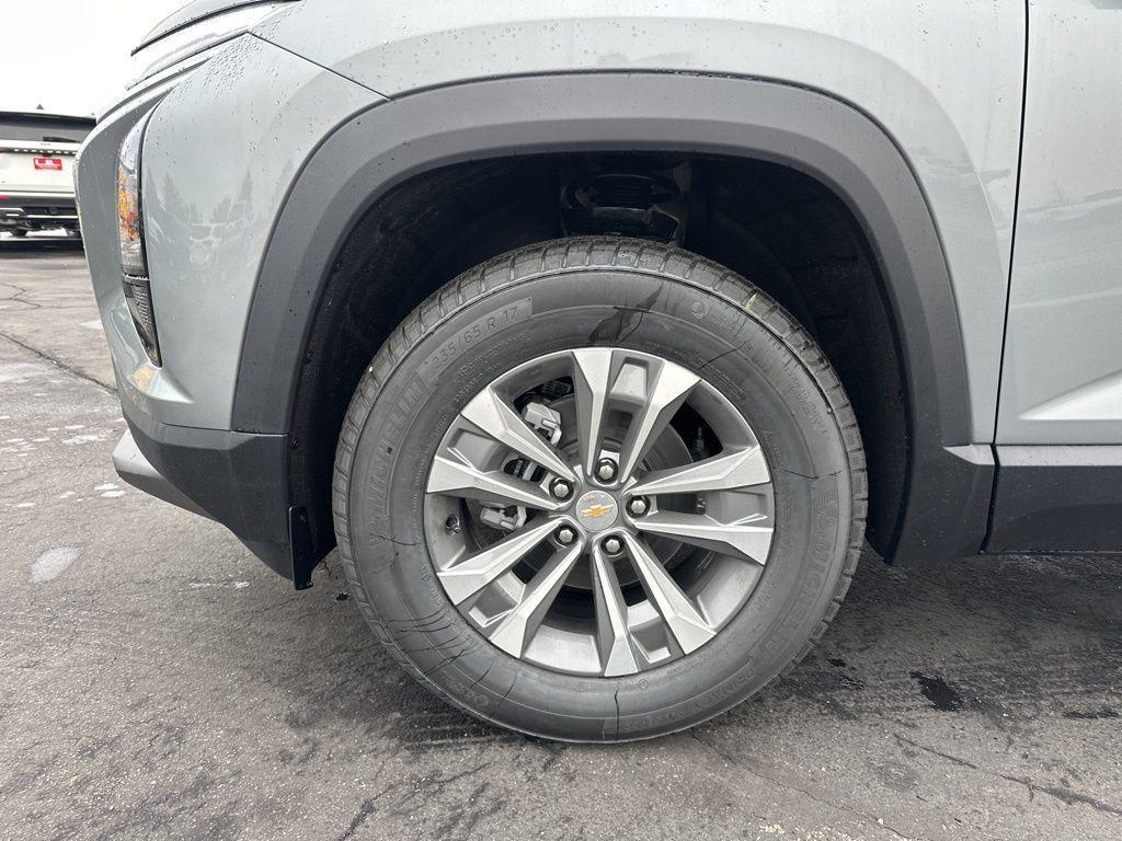 new 2026 Chevrolet Equinox car, priced at $32,540