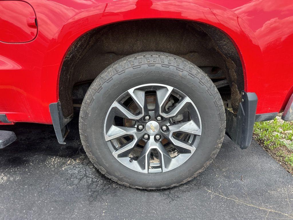 used 2024 Chevrolet Silverado 1500 car, priced at $37,991