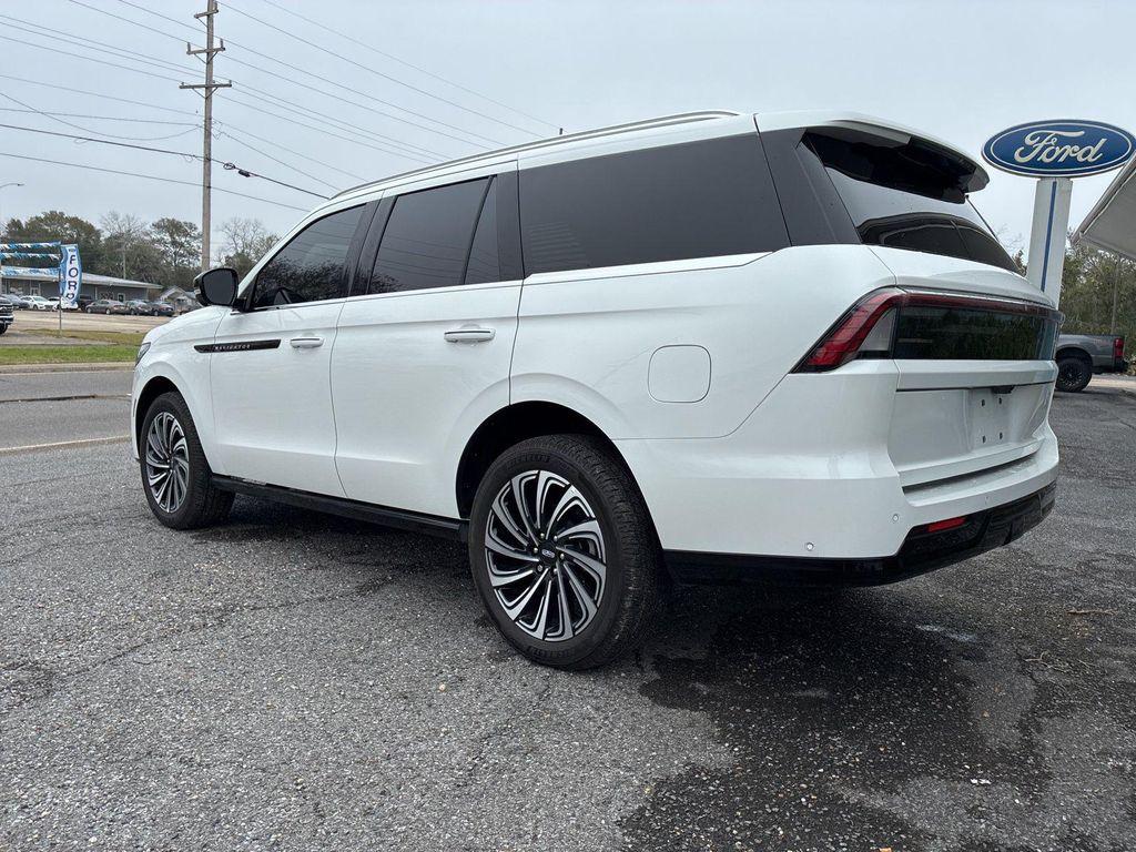used 2025 Lincoln Navigator car, priced at $108,900