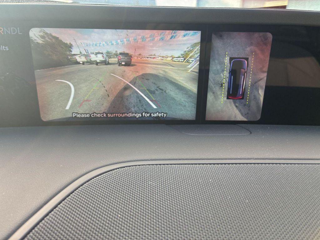 used 2025 Lincoln Nautilus car, priced at $52,500