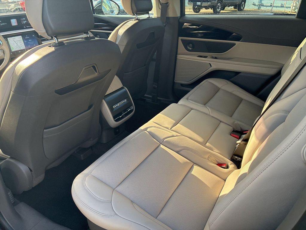 used 2025 Lincoln Nautilus car, priced at $52,500