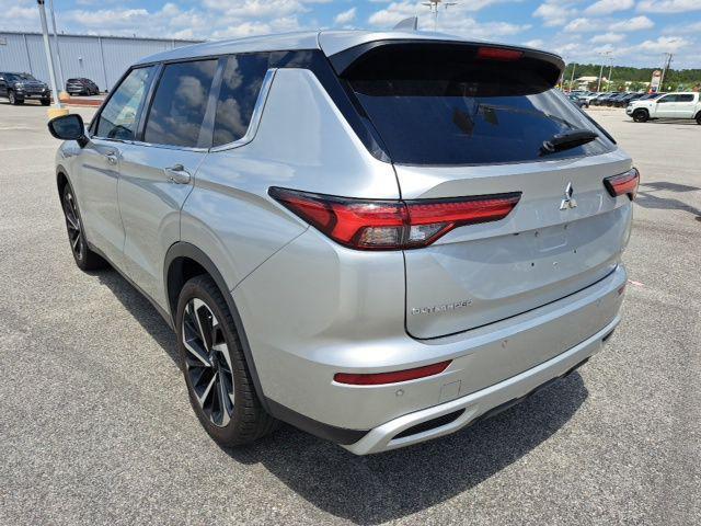 used 2024 Mitsubishi Outlander car, priced at $23,427