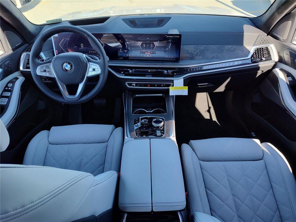 new 2026 BMW X7 car, priced at $99,760