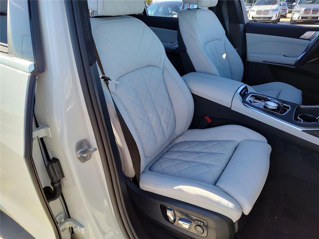 new 2026 BMW X7 car, priced at $99,760