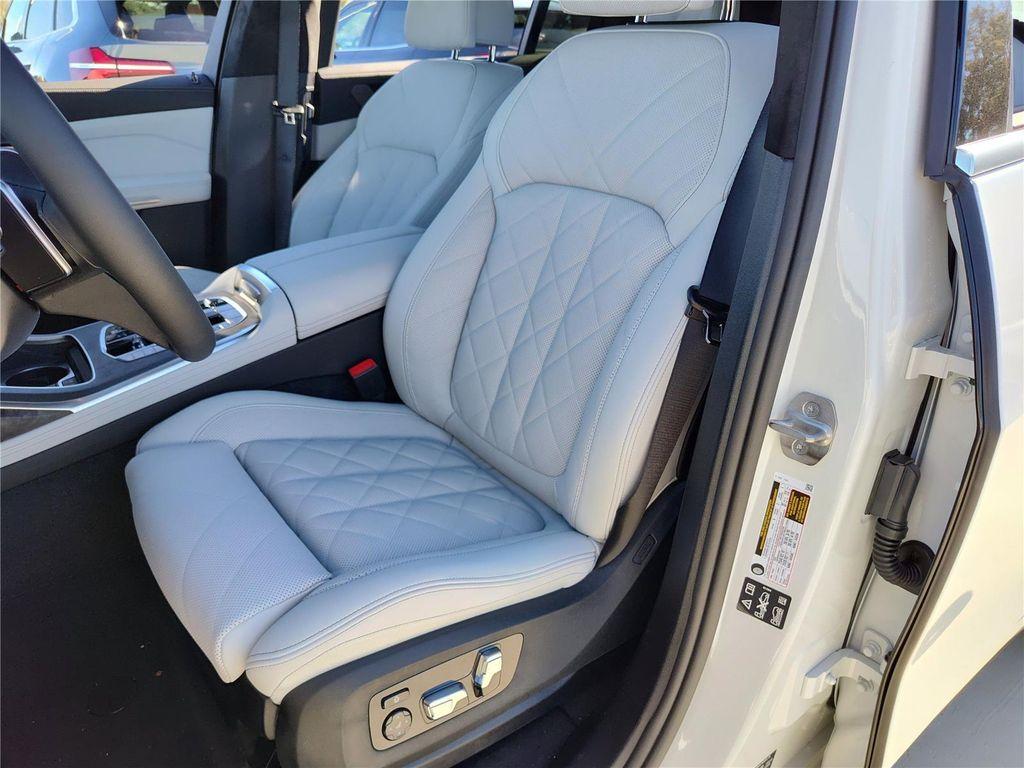 new 2026 BMW X7 car, priced at $99,760