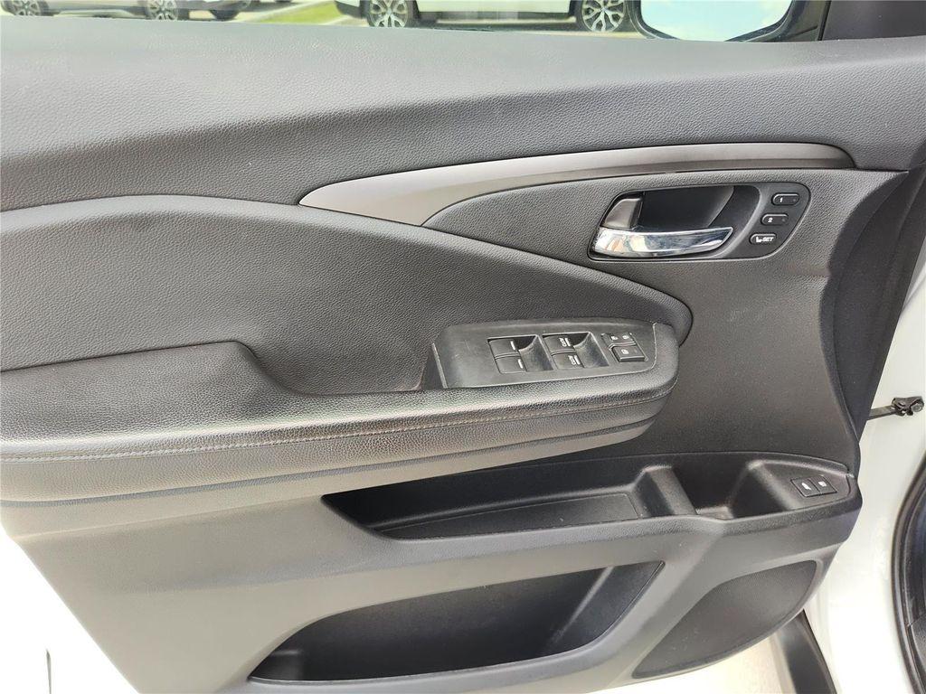 used 2021 Honda Pilot car, priced at $29,970