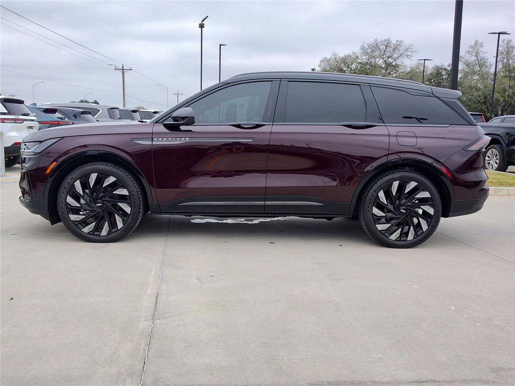 used 2025 Lincoln Nautilus car, priced at $60,790