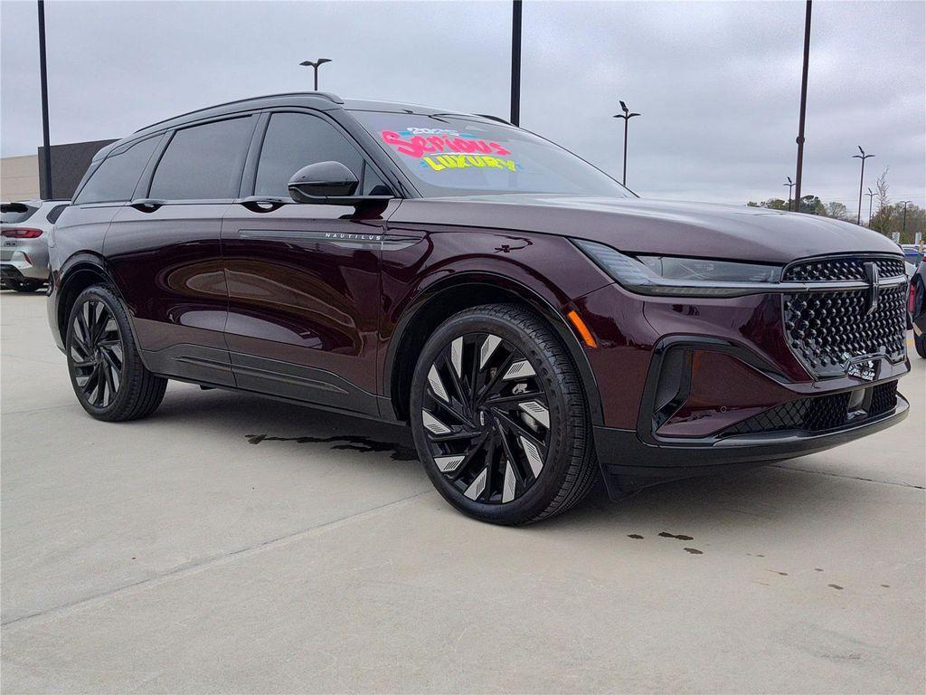 used 2025 Lincoln Nautilus car, priced at $60,790