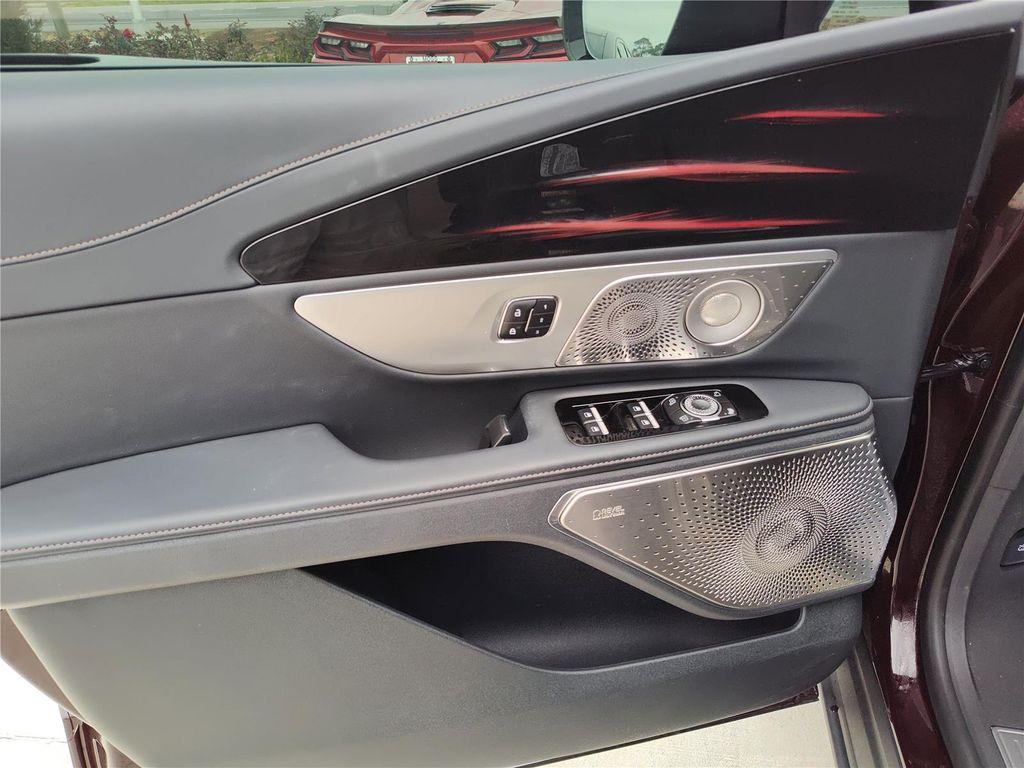 used 2025 Lincoln Nautilus car, priced at $60,790