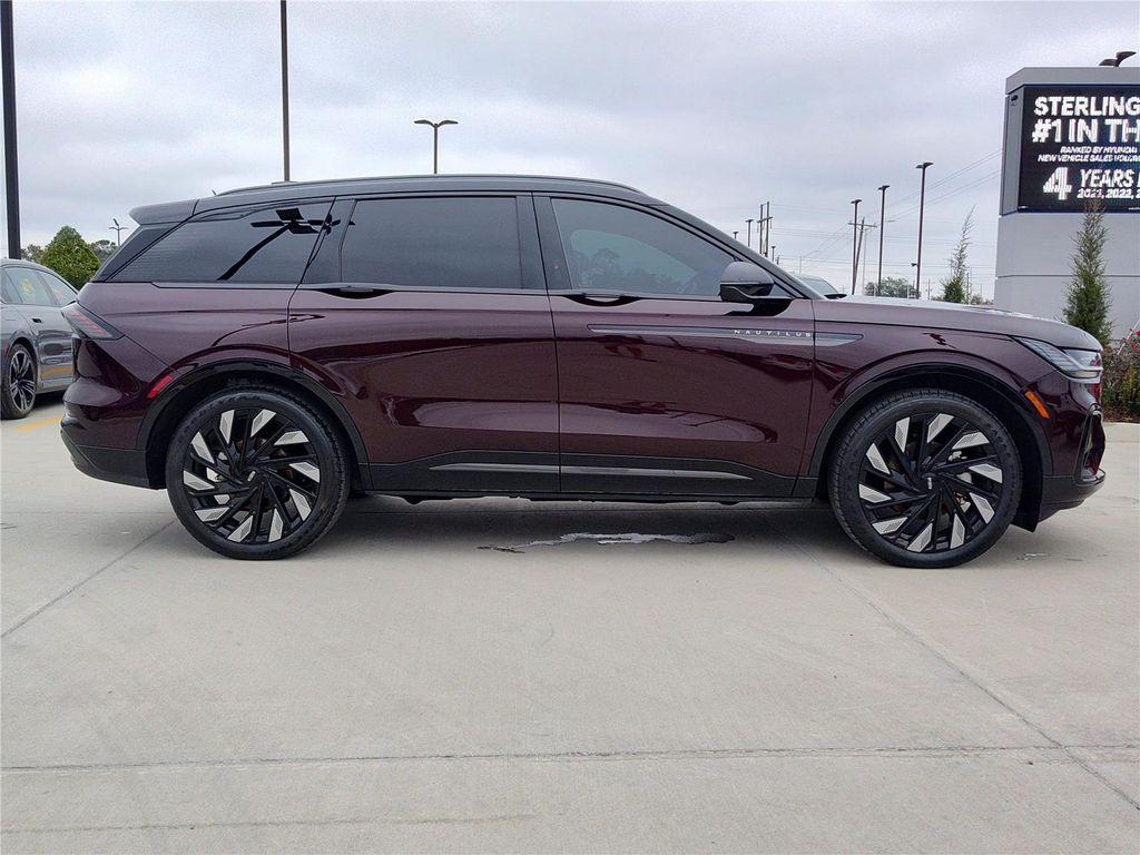 used 2025 Lincoln Nautilus car, priced at $60,790