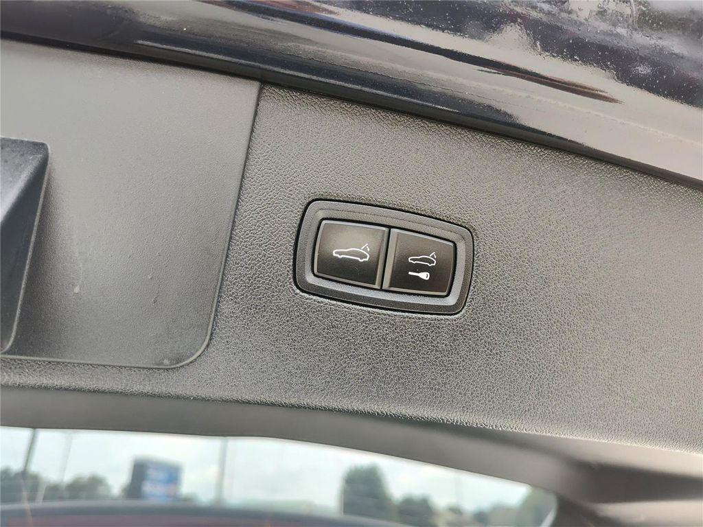 used 2023 Porsche Cayenne car, priced at $59,790