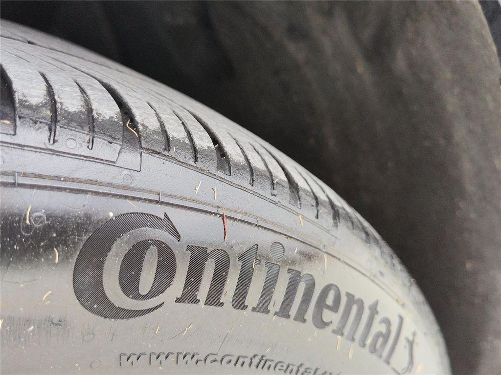 used 2023 Porsche Cayenne car, priced at $59,790