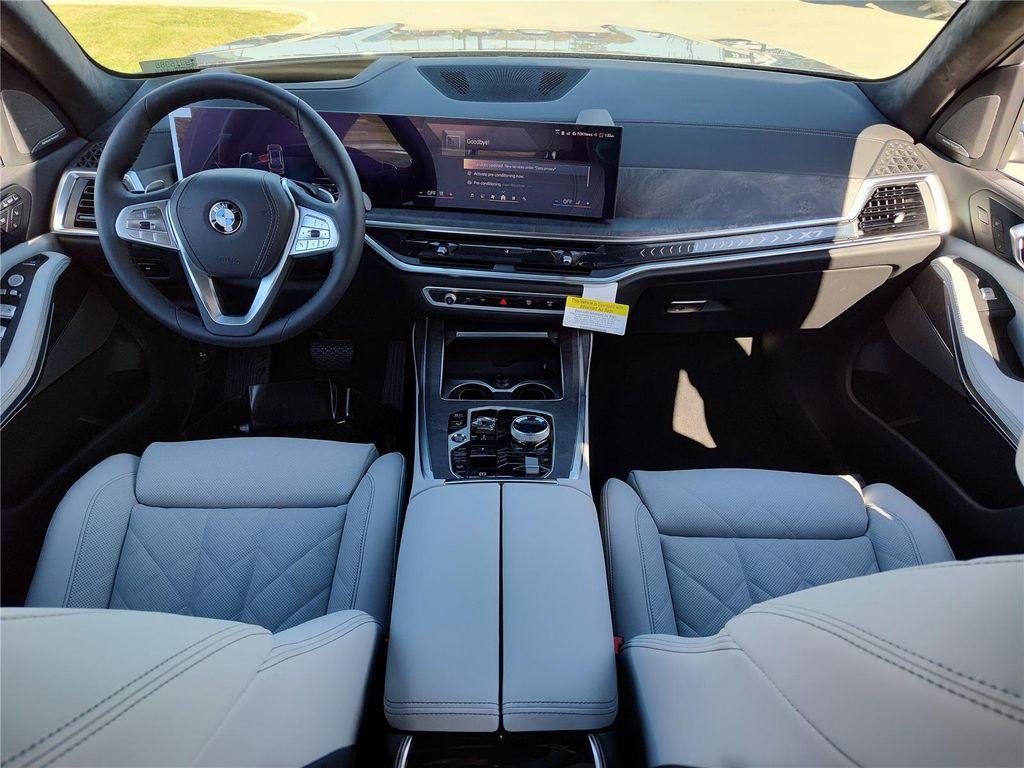 new 2026 BMW X7 car, priced at $99,570