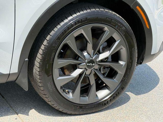 used 2022 Kia Sorento car, priced at $27,994