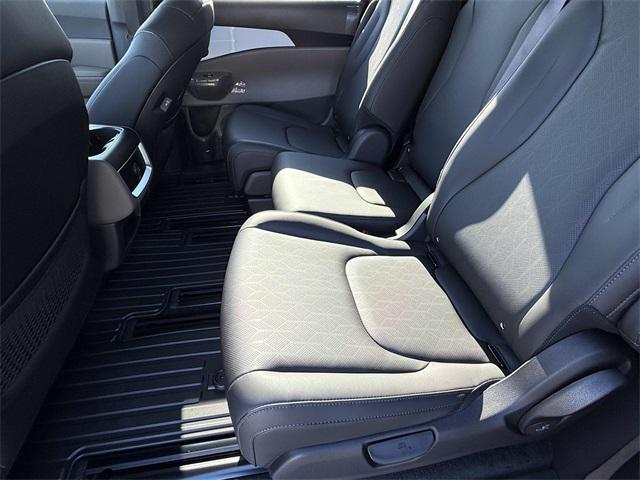 new 2026 Kia Carnival car, priced at $38,913