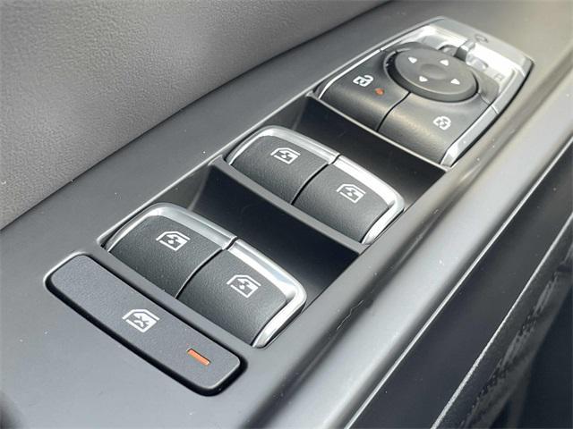 new 2026 Kia Carnival car, priced at $45,872