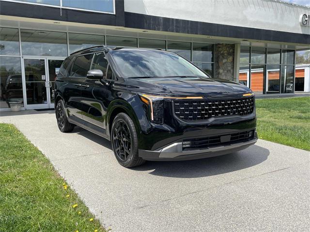 new 2025 Kia Carnival Hybrid car, priced at $53,522