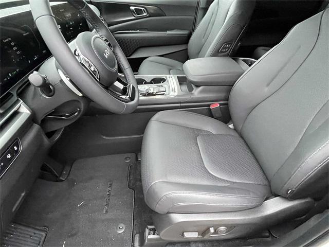 new 2026 Kia Carnival Hybrid car, priced at $52,112
