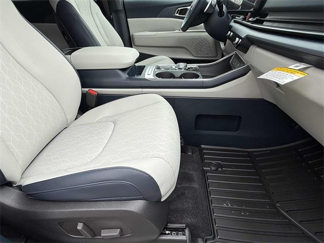 new 2026 Kia Carnival Hybrid car, priced at $43,270