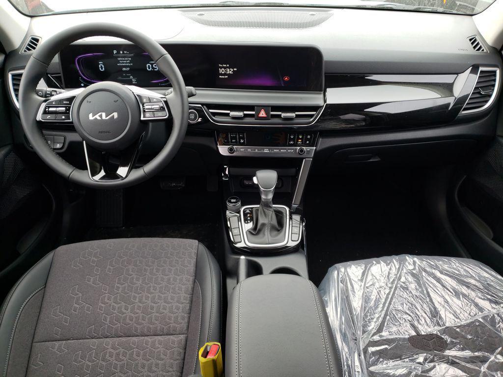 new 2026 Kia Seltos car, priced at $26,395