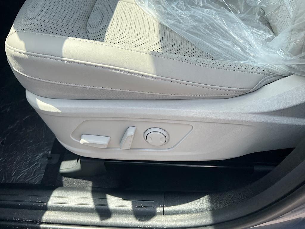 new 2025 Kia Sorento car, priced at $33,163