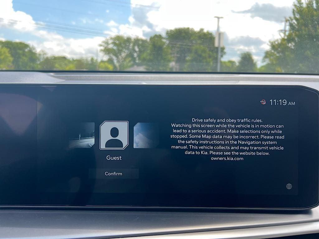 new 2025 Kia Sorento car, priced at $33,163