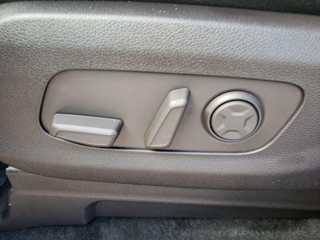 new 2026 Kia Carnival car, priced at $41,995