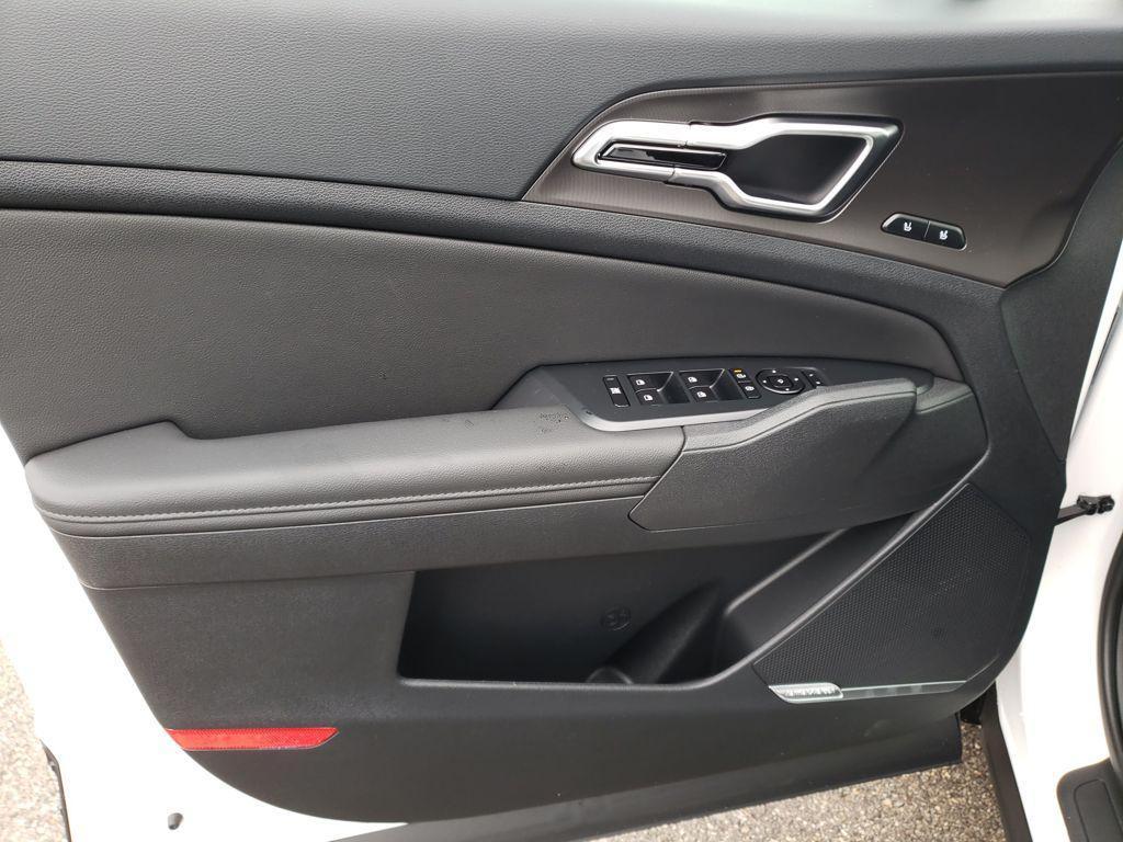 new 2026 Kia Sportage car, priced at $37,368