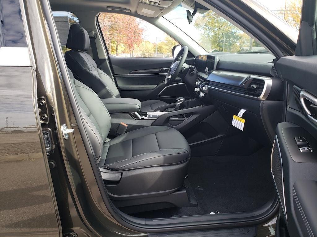 new 2025 Kia Telluride car, priced at $38,639