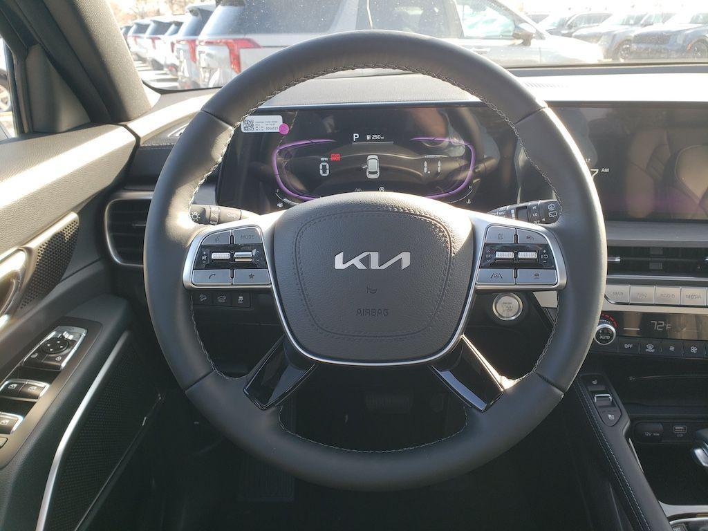 new 2025 Kia Telluride car, priced at $45,635