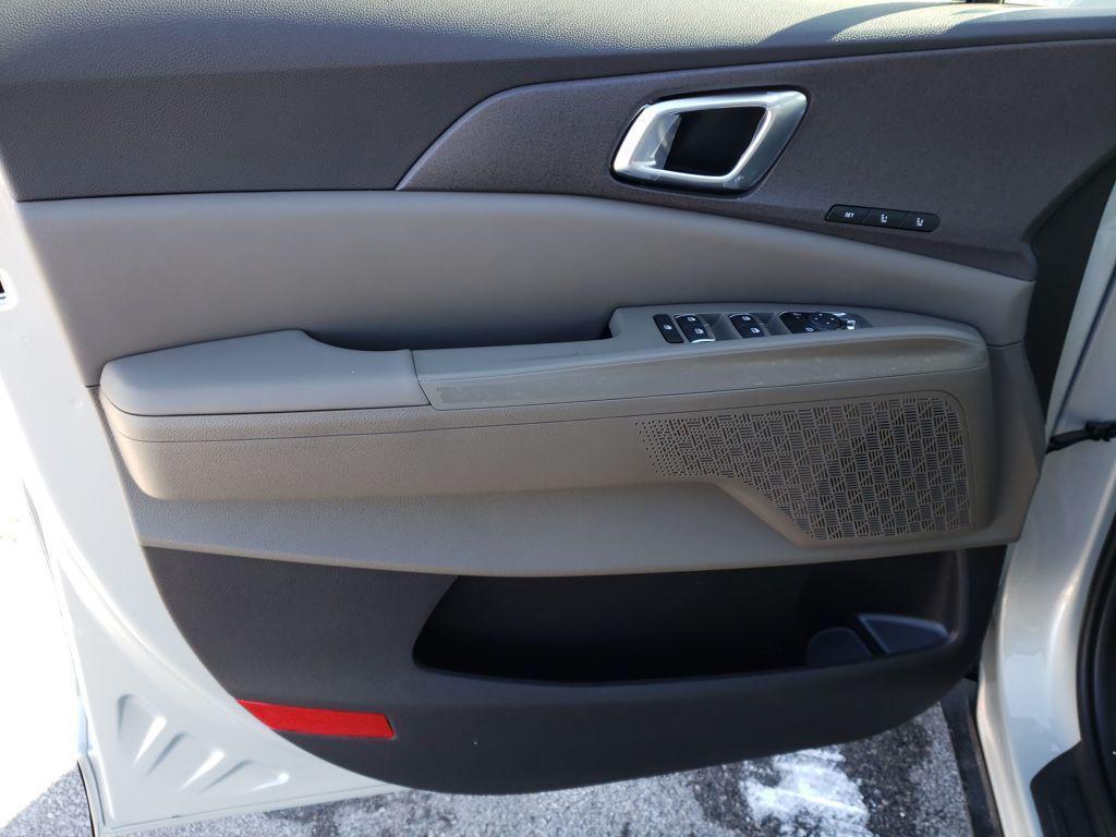 new 2026 Kia Carnival car, priced at $41,682