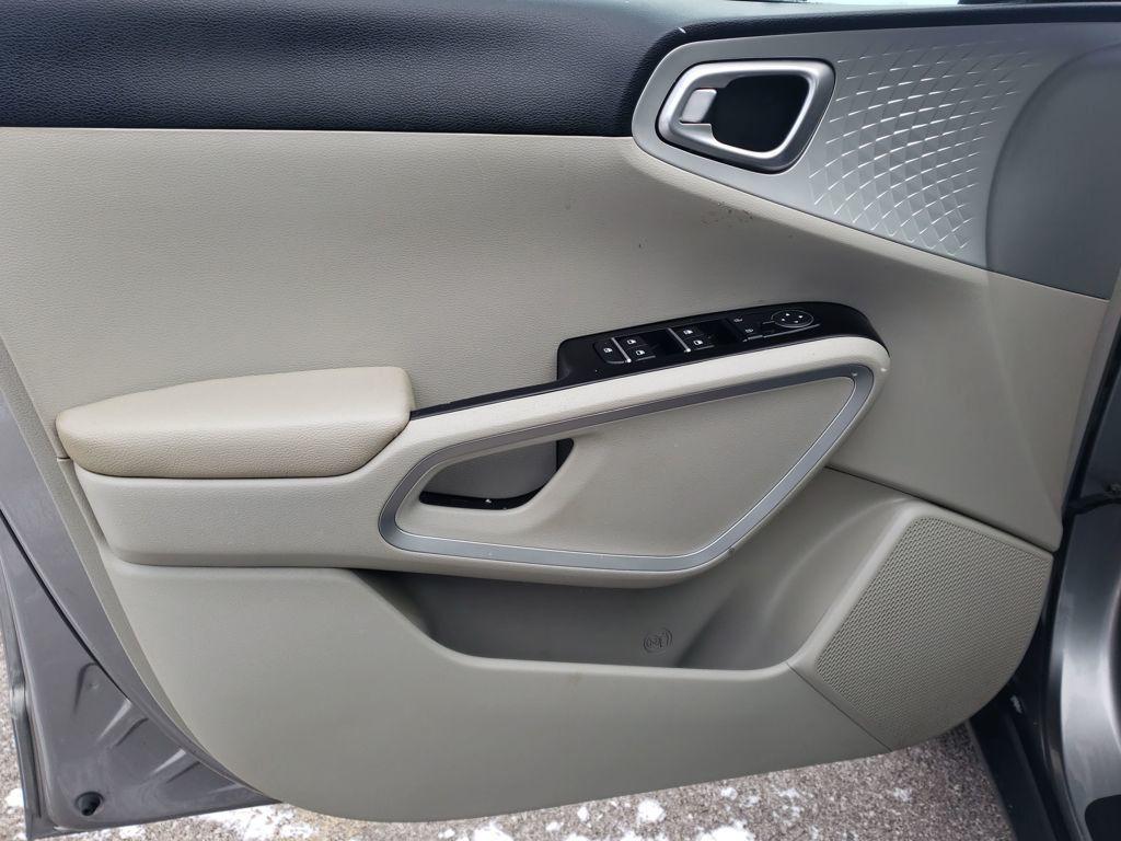 used 2022 Kia Soul car, priced at $11,375