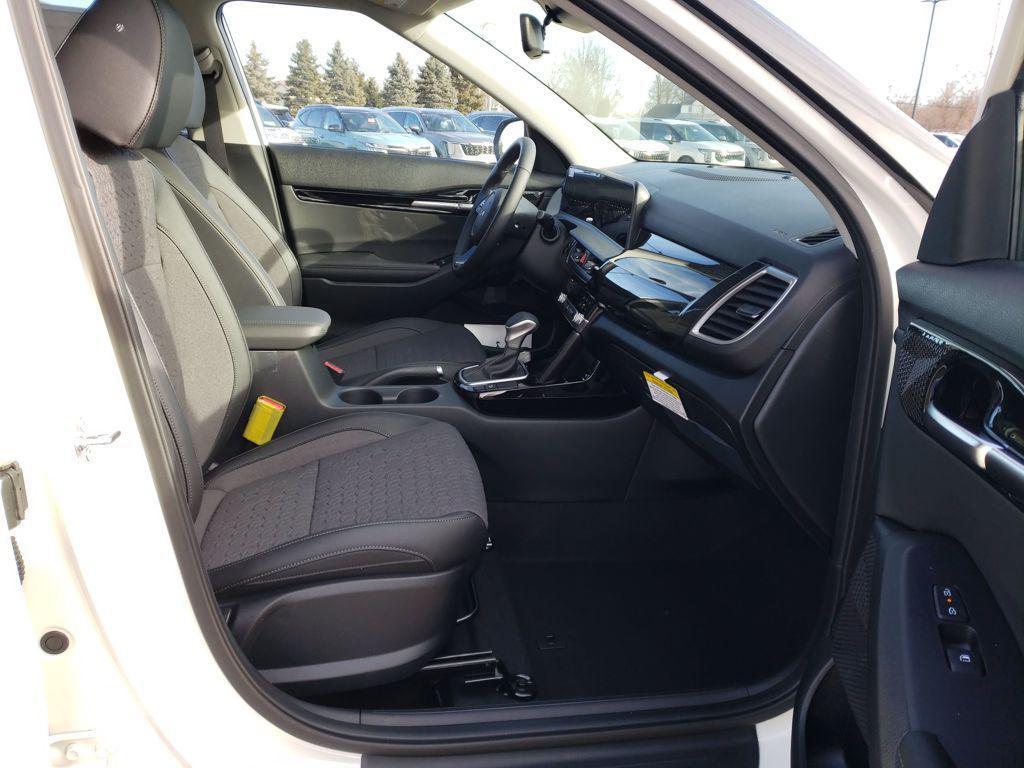 new 2026 Kia Seltos car, priced at $25,181