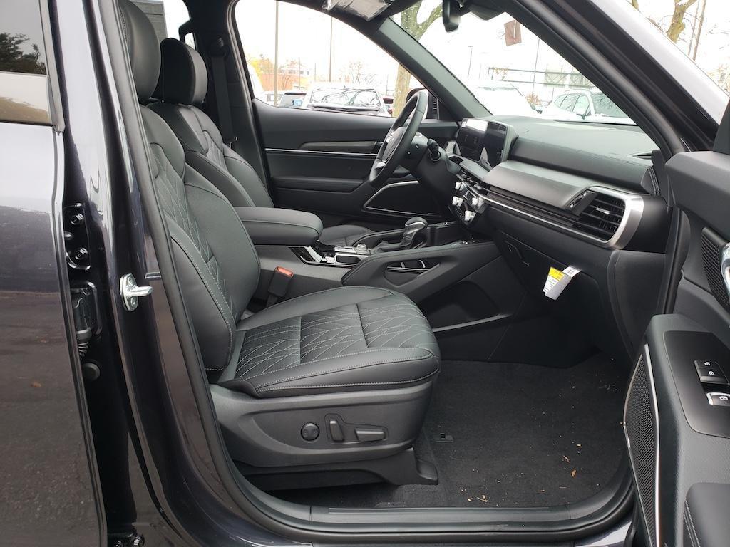 new 2025 Kia Telluride car, priced at $44,615
