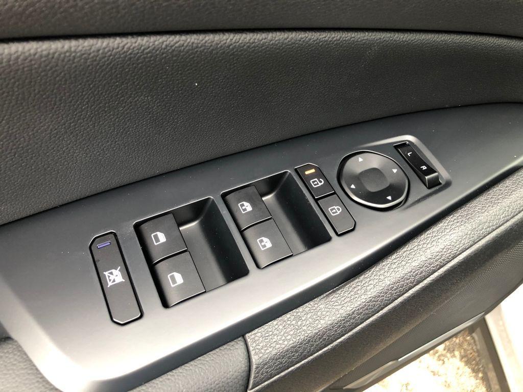 new 2026 Kia Sportage Hybrid car, priced at $34,278