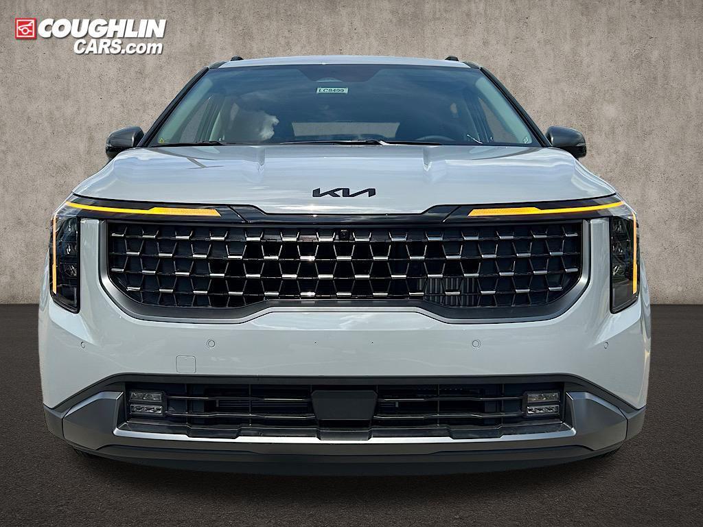 new 2025 Kia Carnival Hybrid car, priced at $47,755