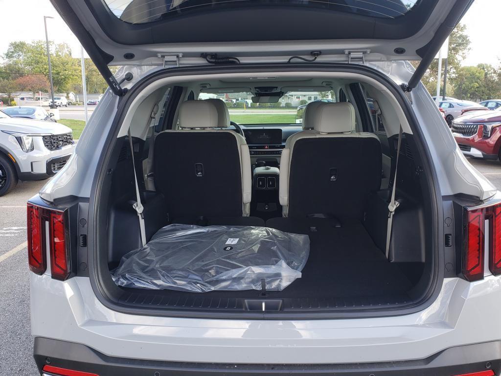 new 2026 Kia Sorento car, priced at $37,828