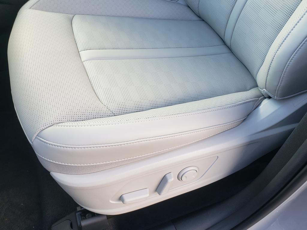 new 2026 Kia Sorento car, priced at $37,828