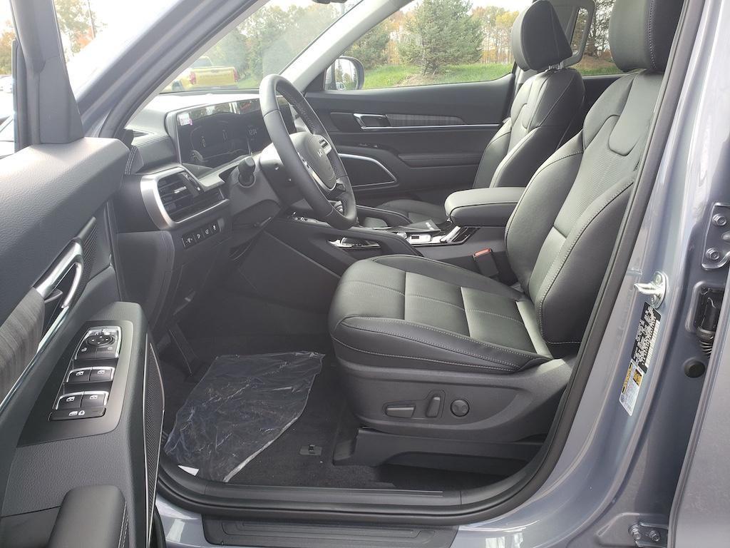 new 2025 Kia Telluride car, priced at $41,996