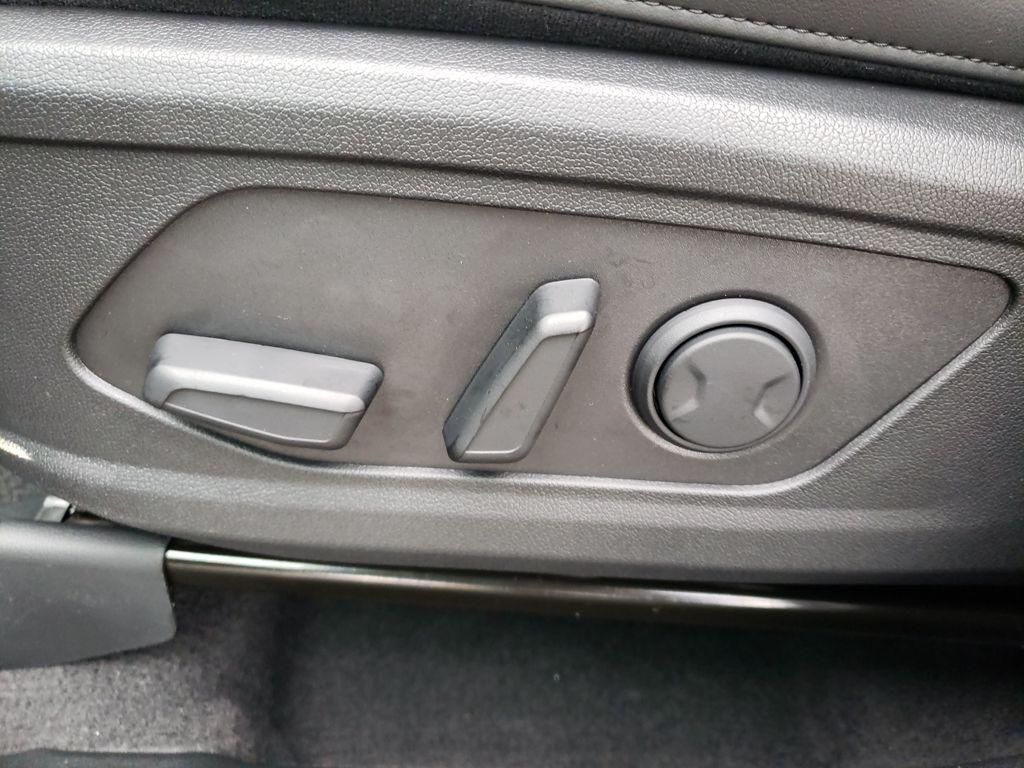 new 2026 Kia Sorento car, priced at $34,878