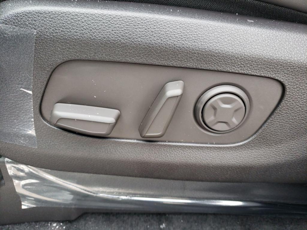 new 2026 Kia Carnival Hybrid car, priced at $39,909