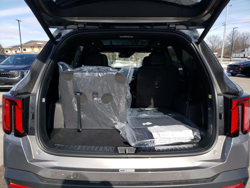 new 2026 Kia Sorento Hybrid car, priced at $45,018