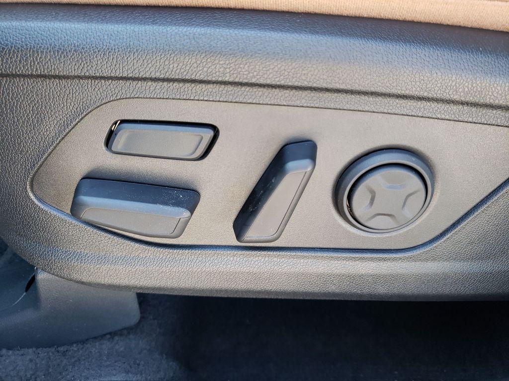 new 2026 Kia Sorento car, priced at $45,103