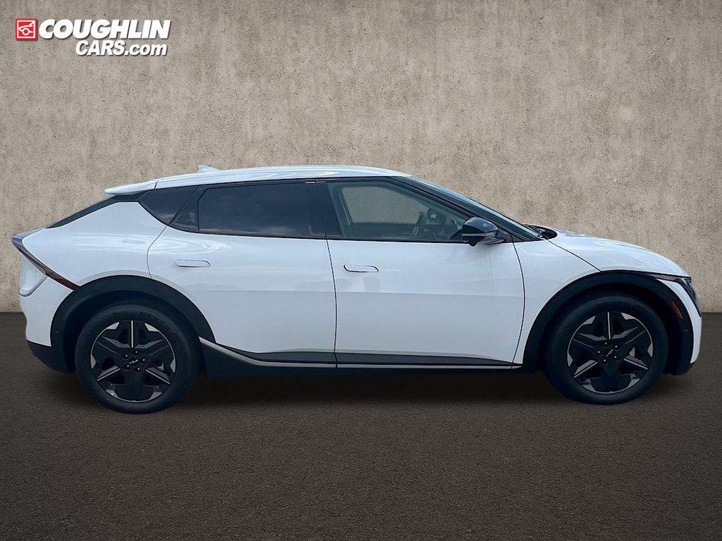 new 2025 Kia EV6 car, priced at $41,075