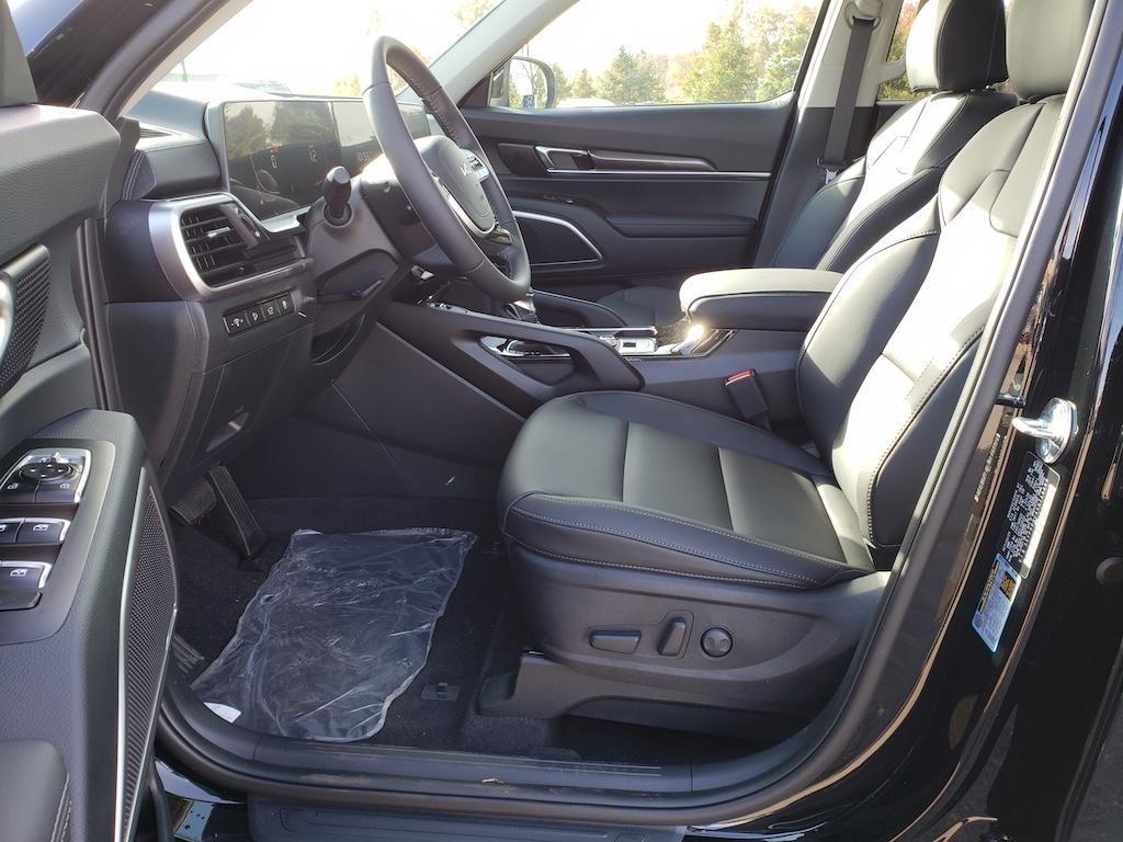 new 2025 Kia Telluride car, priced at $40,828