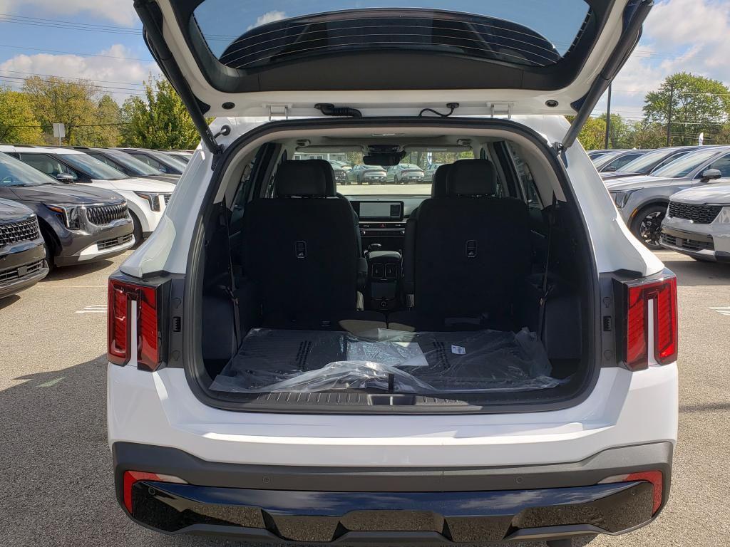new 2026 Kia Sorento car, priced at $40,995